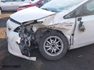 2014 Toyota Prius v Two with VIN JTDZN3EU5E3308213, listed as a IAAI auction lot 41448835 with 1 mi miles. Bid and sale history available at carsss.com. Image 6.