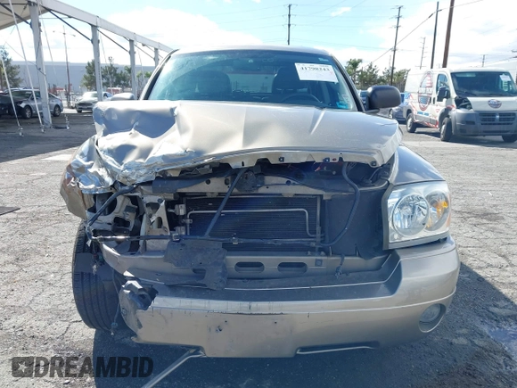 2007 Dodge Dakota SLT with VIN 1D7HE48N47S144084, listed as a IAAI auction lot 41798243 with 190,248 mi miles and . Bid and sale history available at carsss.com. Image 6.