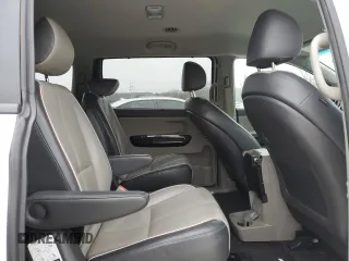 2016 Kia Sedona SX with VIN KNDMC5C12G6129925, listed as a Copart auction lot 86395504 with 195,000 mi miles and Salvage Title. Bid and sale history available at carsss.com. Image 11.