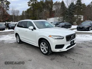 2022 Volvo XC90 Momentum with VIN YV4102PK9N1833740, listed as a Copart auction lot 89215195 with 99,957 mi miles and Clean Title. Bid and sale history available at carsss.com. Image 1.