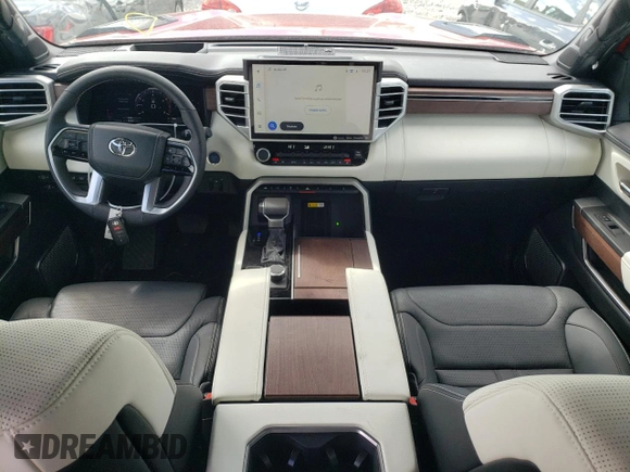 2022 Toyota Tundra Capstone Hybrid z VIN 5TFVC5DB7NX009329, wystawiony jako Copart lot #36216833 z przebiegiem 3 226 mil mil oraz . Historia ofert i sprzedaży dostępna na DreamBid. Obrazek 8.