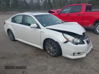 2014 Subaru Legacy Special Sports z VIN 4S3BMBH65E3029050, wystawiony jako IAAI lot #41941124 z przebiegiem 171 151 mil mil oraz . Historia ofert i sprzedaży dostępna na DreamBid. Obrazek 1.