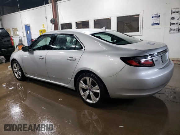 2011 Saab 9-5 Turbo4 z VIN YS3GN4AR5B4007387, wystawiony jako Copart lot #57578455 z przebiegiem 278 323 mil mil oraz Tytuł czysty. Historia ofert i sprzedaży dostępna na DreamBid. Obrazek 2.