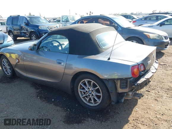 2004 BMW Z4 2.5i with VIN 4USBT33504LS50684, listed as a IAAI auction lot 42620116 with 119,707 mi miles and . Bid and sale history available at DreamBid. Image 3.