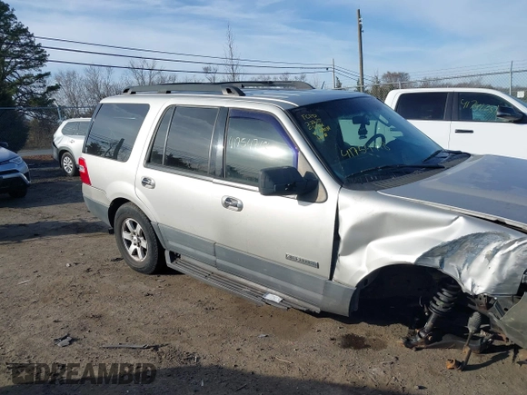 2007 Ford Expedition XLT with VIN 1FMFU155X7LA89024, listed as a IAAI auction lot 41754718 with 203,909 mi miles and . Bid and sale history available at DreamBid. Image 13.