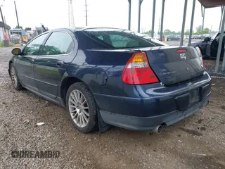 2002 Chrysler 300M M z VIN 2C3AE76K52H311224, wystawiony jako IAAI lot #42219634 z przebiegiem 172 884 mil mil oraz . Historia ofert i sprzedaży dostępna na DreamBid. Obrazek 3.