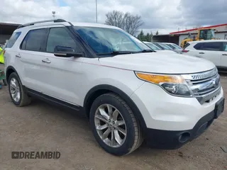 2013 Ford Explorer XLT with VIN 1FM5K8D87DGA79075, listed as a IAAI auction lot 42027067 with 152,068 mi miles and . Bid and sale history available at carsss.com. Image 1.