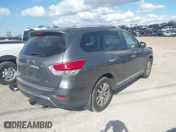 2016 Nissan Pathfinder SV with VIN 5N1AR2MN3GC600155, listed as a IAAI auction lot 41728736 with 92,479 mi miles. Bid and sale history available at carsss.com. Image 4.