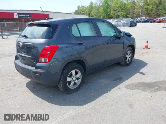 2016 Chevrolet Trax LS z VIN 3GNCJNSBOGL130872, wystawiony jako IAAI lot #42030004 z przebiegiem 121 078 mil mil oraz . Historia ofert i sprzedaży dostępna na DreamBid. Obrazek 4.