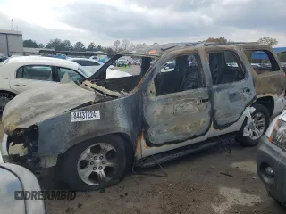 2009 GMC Yukon SLT w/4SA with VIN 1GKEC33379R150060, listed as a Copart auction lot 84437224 with 0 mi miles and Salvage Title. Bid and sale history available at carsss.com. Image 1.
