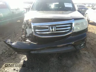 2012 Honda Pilot Touring with VIN 5FNYF3H90CB035309, listed as a IAAI auction lot 41063215 with 228,081 mi miles and . Bid and sale history available at carsss.com. Image 12.