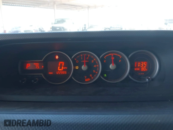 2014 Scion xB z VIN JTLZE4FE7EJ055408, wystawiony jako IAAI lot #42153105 z przebiegiem 122 995 mil mil oraz . Historia ofert i sprzedaży dostępna na DreamBid. Obrazek 7.