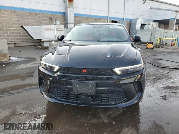 2024 Dodge Hornet R/T Plus z VIN ZACPDFDW2R3A10998, wystawiony jako Copart lot #46310575 z przebiegiem 11 231 mil mil oraz Szkoda całkowita • Salvage title. Historia ofert i sprzedaży dostępna na DreamBid. Obrazek 5.