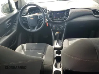 2020 Chevrolet Trax LS z VIN 3GNCJNSB9LL164044, wystawiony jako Copart lot #51058005 z przebiegiem 60 879 mil mil oraz Szkoda całkowita • Salvage title. Historia ofert i sprzedaży dostępna na DreamBid. Obrazek 8.