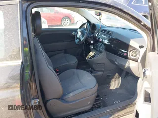 2012 FIAT 500 Lounge z VIN 3C3CFFER6CT109290, wystawiony jako IAAI lot #41958577 z przebiegiem 101 803 mil mil oraz . Historia ofert i sprzedaży dostępna na DreamBid. Obrazek 5.