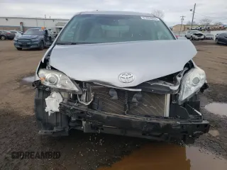 2015 Toyota Sienna LE AAS with VIN 5TDKK3DC6FS660218, listed as a Copart auction lot 51654865 with 139,801 mi miles and Salvage Title. Bid and sale history available at carsss.com. Image 5.