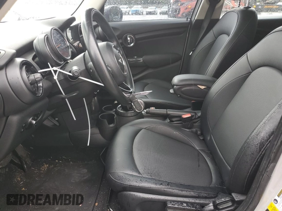 2016 MINI Hardtop 4 Door z VIN WMWXU1C51G2D12553, wystawiony jako Copart lot #52935265 z przebiegiem 57 593 mil mil oraz Szkoda całkowita • Salvage title. Historia ofert i sprzedaży dostępna na DreamBid. Obrazek 7.