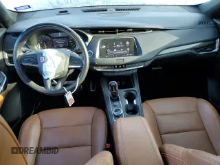 2020 Cadillac XT4 FWD Sport z VIN 1GYFZER40LF134537, wystawiony jako Copart lot #48219045 z przebiegiem 77 307 mil mil oraz Szkoda całkowita • Salvage title. Historia ofert i sprzedaży dostępna na DreamBid. Obrazek 8.