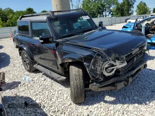 2021 Ford Bronco z VIN 1FMDE5APXMLA63439, wystawiony jako Copart lot #58100614 z przebiegiem 42 973 mil mil oraz Szkoda całkowita • Salvage title. Historia ofert i sprzedaży dostępna na DreamBid. Obrazek 4.