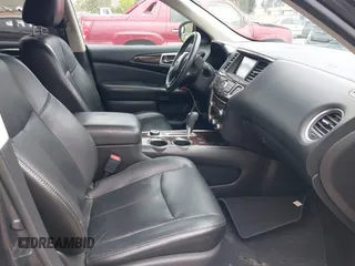 2014 Nissan Pathfinder SV with VIN 5N1AR2MM9EC625565, listed as a IAAI auction lot 42137658 with 163,357 mi miles. Bid and sale history available at carsss.com. Image 5.