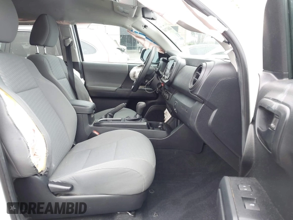2021 Toyota Tacoma SR z VIN 3TMCZ5AN5MM417384, wystawiony jako IAAI lot #41617168 z przebiegiem 55 969 mil mil oraz . Historia ofert i sprzedaży dostępna na DreamBid. Obrazek 5.