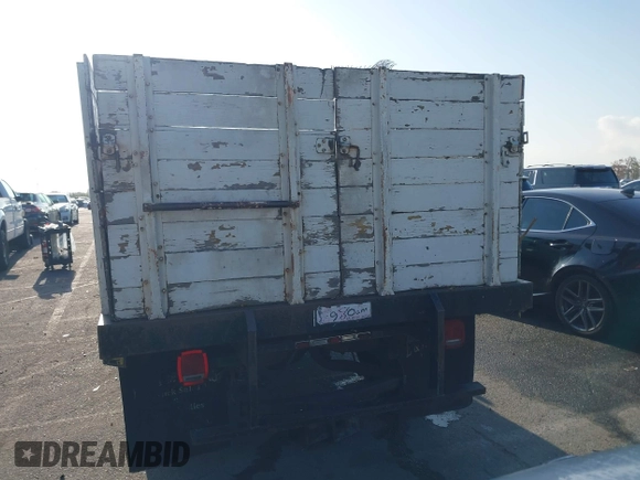 2002 Ford F-250 XL with VIN 1FTNX20L92EA38341, listed as a IAAI auction lot 42140561 with 287,090 mi miles and . Bid and sale history available at DreamBid. Image 16.