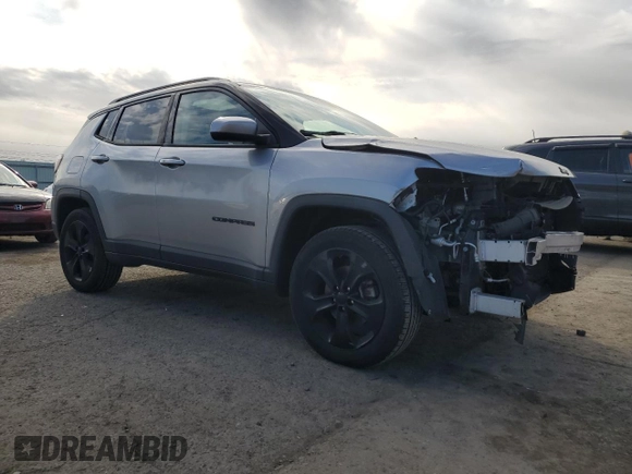 2019 Jeep Compass Latitude with VIN 3C4NJDBB4KT689572, listed as a Copart auction lot 49583125 with 78,043 mi miles and Salvage Title. Bid and sale history available at DreamBid. Image 4.