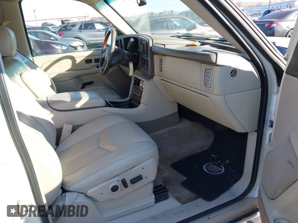 2004 Cadillac Escalade with VIN 1GYEC63T64R270674, listed as a IAAI auction lot 41316835 with 228,808 mi miles and . Bid and sale history available at DreamBid. Image 5.