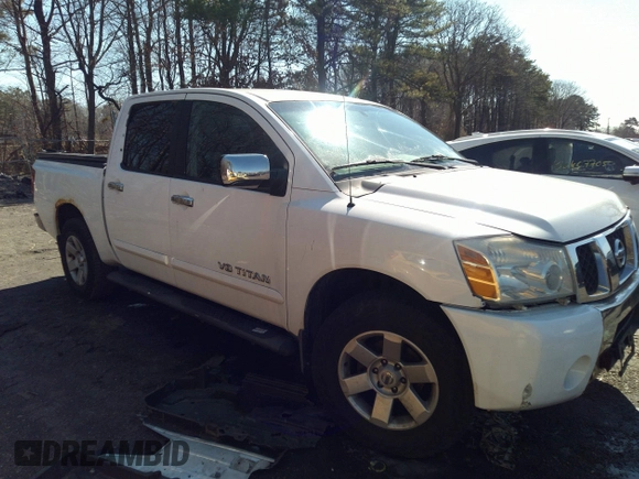 2005 Nissan Titan SE with VIN 1N6AA07B25N514643, listed as a IAAI auction lot 32638857 with 214,304 mi miles. Bid and sale history available at carsss.com. Image 1.