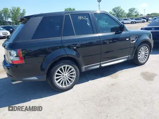 2011 Land Rover Range Rover Sport HSE z VIN SALSF2D4XBA704549, wystawiony jako IAAI lot #42641832 z przebiegiem 245 162 mil mil oraz . Historia ofert i sprzedaży dostępna na DreamBid. Obrazek 4.