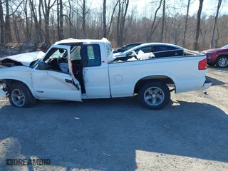 2003 Chevrolet S-10 LS with VIN 1GCCS19X638195489, listed as a IAAI auction lot 41893406 with 67,997 mi miles. Bid and sale history available at carsss.com. Image 13.