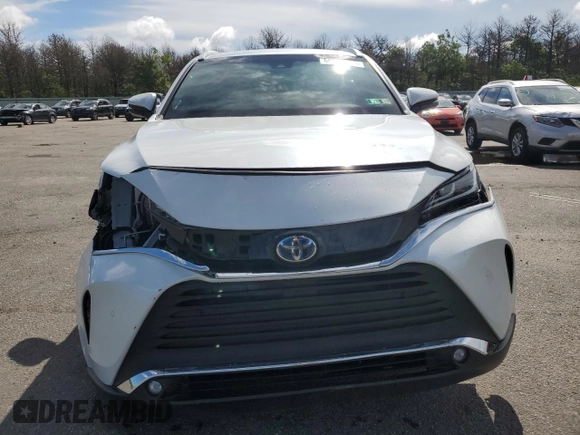 2023 Toyota Venza LE with VIN JTEAAAAH0PJ135121, listed as a Copart auction lot 60995454 with 17,910 mi miles and Salvage Title. Bid and sale history available at carsss.com. Image 5.