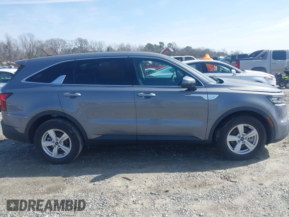 2022 Kia Sorento LX with VIN 5XYRG4LC8NG122154, listed as a IAAI auction lot 41590659 with 15,619 mi miles. Bid and sale history available at carsss.com. Image 12.