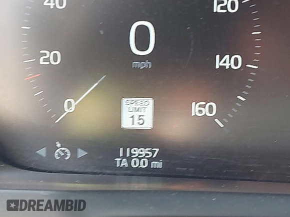 2016 Volvo XC90 T6 Momentum with VIN YV4A22PK7G1050168, listed as a IAAI auction lot 41720055 with 119,957 mi miles. Bid and sale history available at carsss.com. Image 15.
