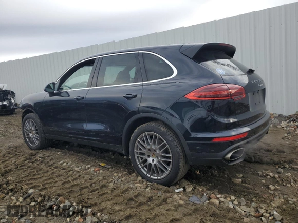 2016 Porsche Cayenne z VIN WP1AA2A29GKA15722, wystawiony jako Copart lot #43627915 z przebiegiem 125 579 mil mil oraz Szkoda całkowita • Salvage title. Historia ofert i sprzedaży dostępna na DreamBid. Obrazek 2.