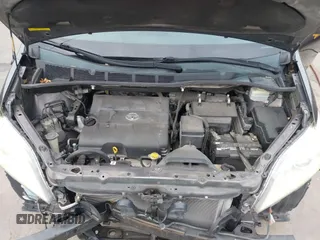 2011 Toyota Sienna XLE AAS with VIN 5TDYK3DC1BS136012, listed as a IAAI auction lot 41869637 with 231,418 mi miles. Bid and sale history available at carsss.com. Image 10.