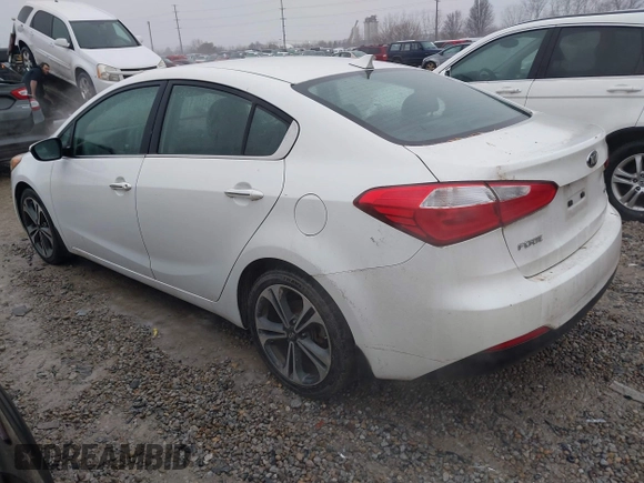 2015 Kia Forte EX with VIN KNAFZ4A86F5300520, listed as a IAAI auction lot 41473046 with 214,971 mi miles. Bid and sale history available at carsss.com. Image 3.