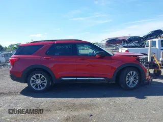 2022 Ford Explorer XLT z VIN 1FMSK8DH2NGC09901, wystawiony jako IAAI lot #42288417 z przebiegiem 40 752 mil mil oraz . Historia ofert i sprzedaży dostępna na DreamBid. Obrazek 13.
