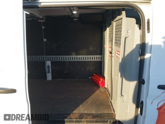 2021 Ford Transit Cargo с VIN 1FTBR1Y85MKA86074, выставлен на аукционе IAAI как лот 41171095 с пробегом 48 806 миль миль и . История ставок и продаж доступна на DreamBid. Изображение 8.