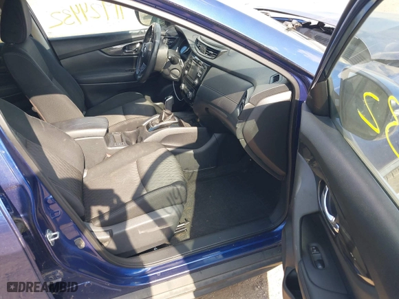 2017 Nissan Rogue S with VIN KNMAT2MTXHP501086, listed as a IAAI auction lot 41924432 with 102,195 mi miles. Bid and sale history available at carsss.com. Image 5.