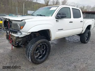 2007 Toyota Tacoma with VIN 3TMLU42N37M011017, listed as a IAAI auction lot 41949797 with 227,638 mi miles. Bid and sale history available at carsss.com. Image 19.