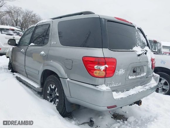 2004 Toyota Sequoia SR5 with VIN 5TDBT44A44S215586, listed as a IAAI auction lot 41246080 with 155,528 mi miles. Bid and sale history available at carsss.com. Image 3.