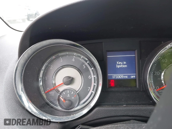 2013 Chrysler Town & Country Touring with VIN 2C4RC1BG4DR604063, listed as a IAAI auction lot 42029869 with 173,309 mi miles. Bid and sale history available at carsss.com. Image 7.