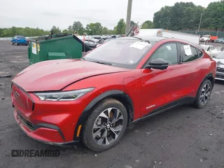 2022 Ford Mustang Mach-E Premium z VIN 3FMTK3SU8NMA03382, wystawiony jako IAAI lot #42534414 z przebiegiem 47 364 mil mil oraz . Historia ofert i sprzedaży dostępna na DreamBid. Obrazek 19.