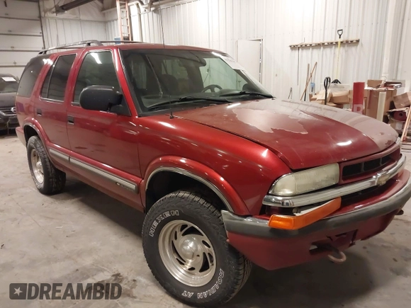 2000 Chevrolet Blazer LT z VIN 1GNDT13W1Y2358746, wystawiony jako IAAI lot #41541071 z przebiegiem 205 532 mil mil oraz . Historia ofert i sprzedaży dostępna na DreamBid. Obrazek 1.