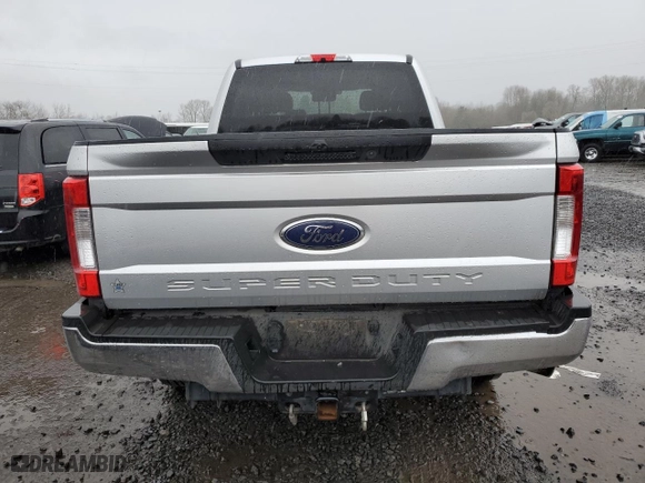 2019 Ford Super Duty F-250 SRW XL with VIN 1FT7W2B69KEG24279, listed as a Copart auction lot 47230585 with 187,559 mi miles and Salvage Title. Bid and sale history available at carsss.com. Image 6.