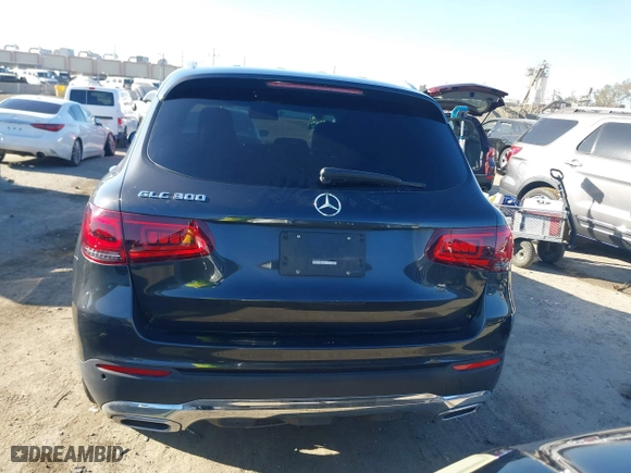 2022 Mercedes-Benz GLC with VIN W1N0G8DB4NG054477, listed as a IAAI auction lot 41756396 with 35,448 mi miles. Bid and sale history available at carsss.com. Image 17.