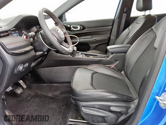 2025 Jeep Compass Trailhawk with VIN 3C4NJDDN0ST536792, listed as a Copart auction lot 61690425 with 14,512 mi miles and Clean title. Bid and sale history available at DreamBid. Image 7.