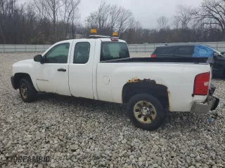 2007 Chevrolet Silverado 1500 LT w/1LT with VIN 1GCEC19J77Z631073, listed as a Copart auction lot 81812354 with 176,343 mi miles and Clean Title. Bid and sale history available at carsss.com. Image 2.