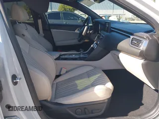 2022 Genesis G70 2.0T z VIN KMTG34TA4NU089493, wystawiony jako IAAI lot #41865826 z przebiegiem 36 366 mil mil oraz . Historia ofert i sprzedaży dostępna na DreamBid. Obrazek 5.